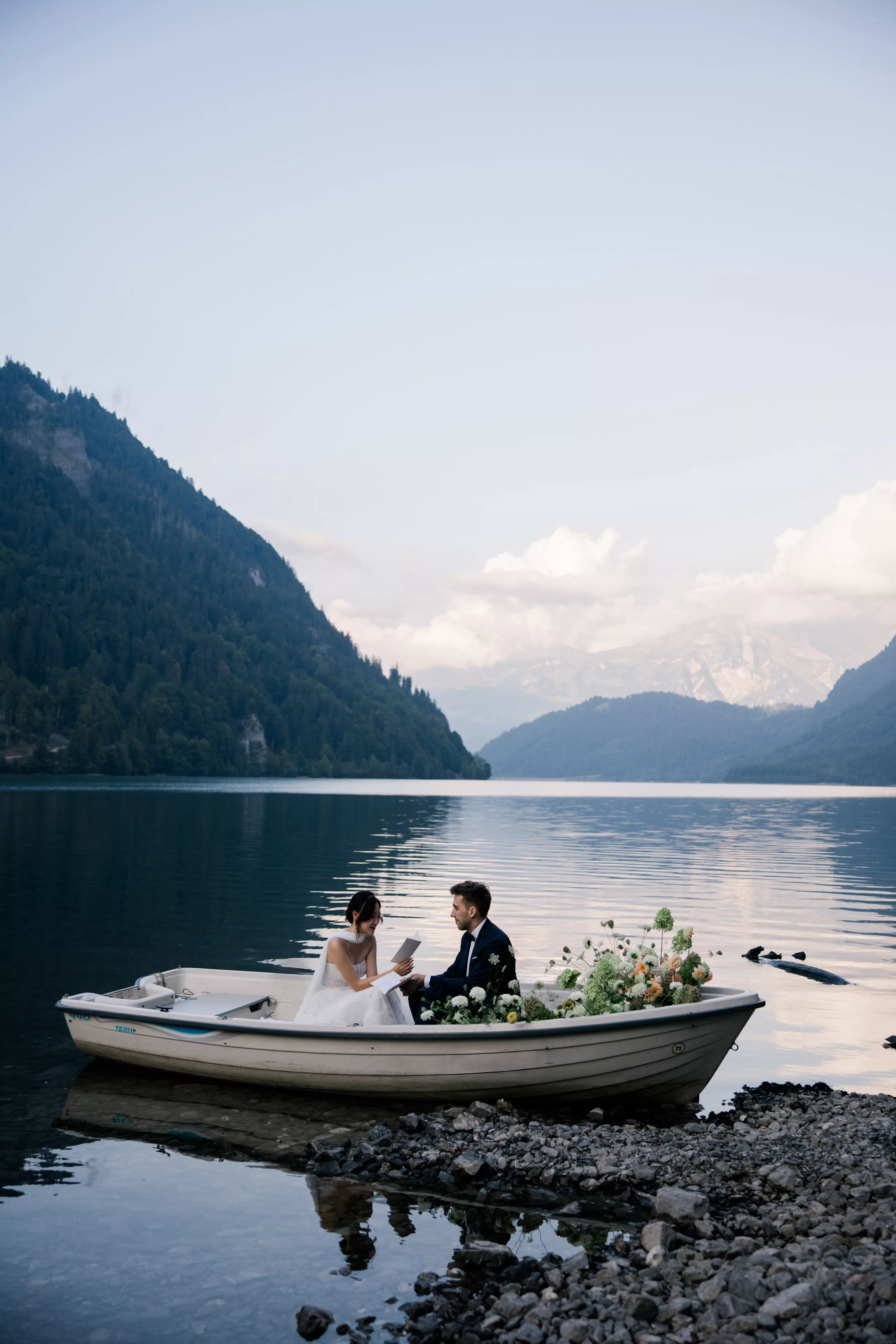 glarus-lake-wedding-destination-switzerland