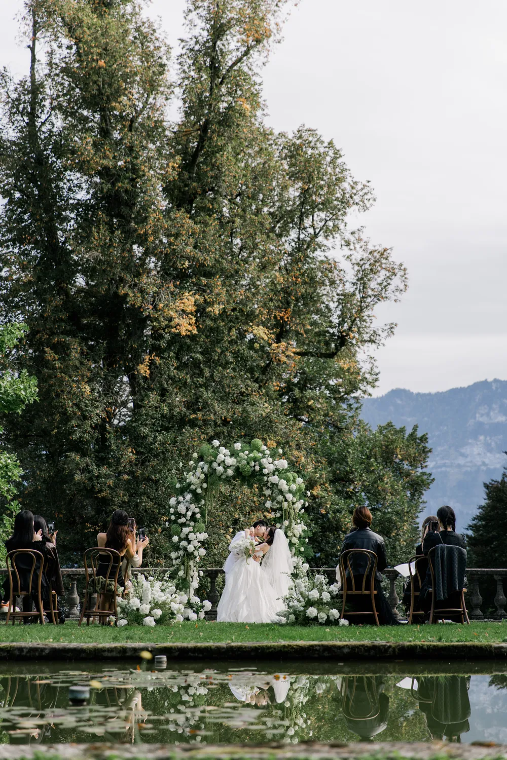 Romantic wedding moments along the peaceful shores of Lake Lucerne